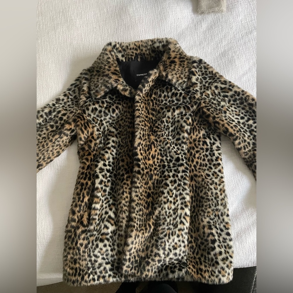 Women’s Cheetah Coat